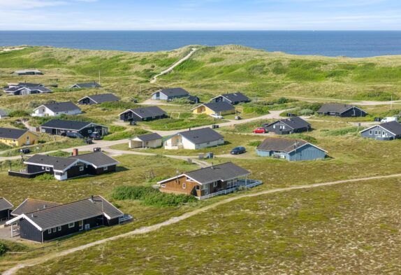 Strandnahes Ferienhaus in Randlage mit Wellnessbereich