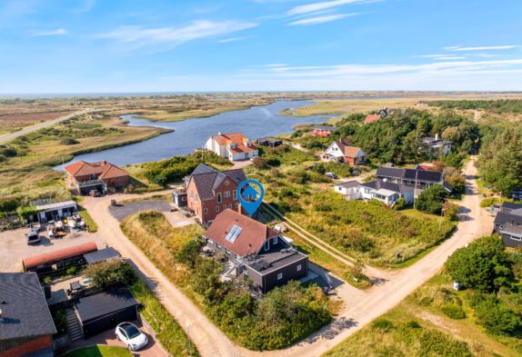 Ferienhaus mit 3 Bädern, Sauna, Whirlpool, überdachte Terrasse