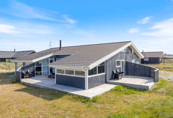 Hyggeliges Ferienhaus mit Sauna und Whirlpool in Bjerregård