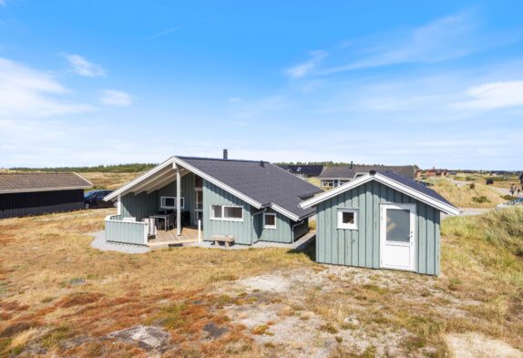 Strandnahes Ferienhaus mit Sauna und Whirlpool