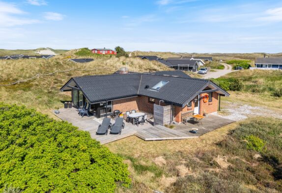 Eine Perle von Ferienhaus mit Kamin und mehreren Terrassen