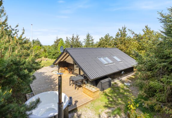 Charmerende sommerhus fra 1975 til 4 personer i Bjerregård