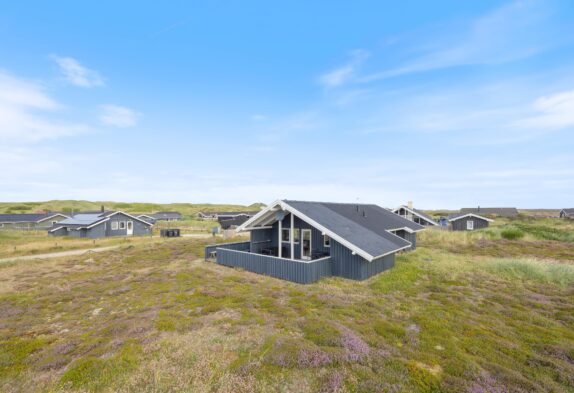 Hyggeligt og velholdt lille sommerhus tæt ved strand