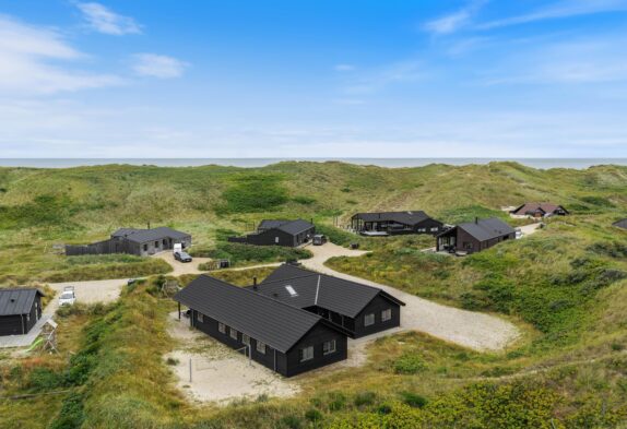 Stort femstjernet poolhus med aktivitetsrum, sauna og spa