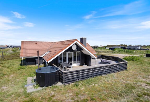 Hyggeligt sommerhus kun 400 meter fra stranden – hund tilladt