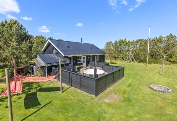 Sommerhus med vildmarksbad til 6 personer i Bjerregård
