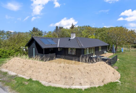 Hyggeligt sommerhus til 6 personer i Bjerregård