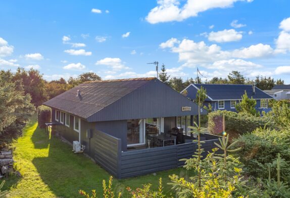 Helles Ferienhaus mit geschlossener Terrasse