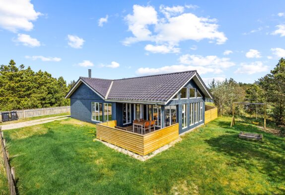 Einladendes Ferienhaus zwischen Meer und Fjord