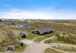 Strandnahes Ferienhaus mit Sauna und Whirlpool. Kat. nr.:  B2648, Bjerregårdsvej 298;