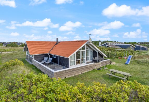 Skønt feriehus med lukket terrasse i rolige omgivelser