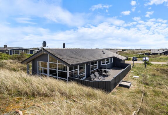 Tolles Ferienhaus mit Whirlpool und Sauna nahe am Strand