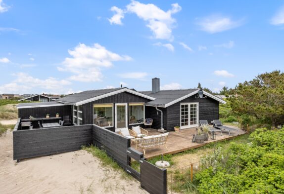 Hyggeliges Ferienhaus mit Kamin und geschlossener Terrasse