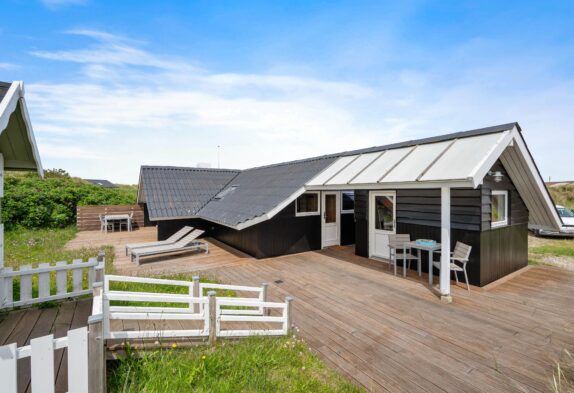 Nostalgisches Ferienhaus, dicht am Meer und Strand in Bjerregård