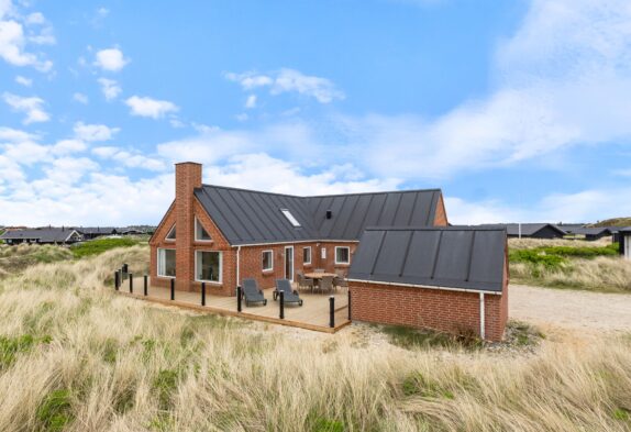 Moderne sommerhus med sauna kun 50 meter fra havet