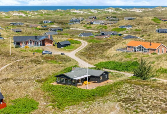 Hyggeligt sommerhus med panoramaudsigt og sauna