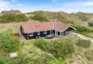 Stort sommerhus på skøn naturgrund tæt på hav og strand (billede 1)