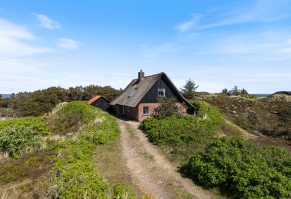 Schönes Ferienhaus mit Kaminofen, dicht am Fjord