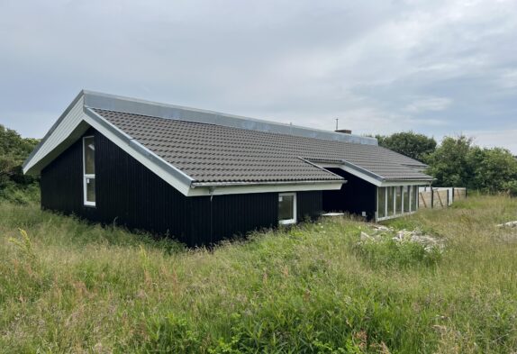 Hyggeligt feriehus med sauna og lukket terrasse til 7 personer