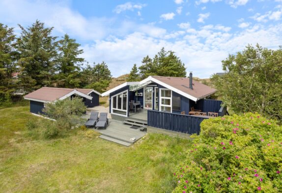 6-personers sommerhus med skøn terrasse på smuk naturgrund