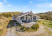 Strandnært sommerhus med skøn beliggenhed (billede 1)