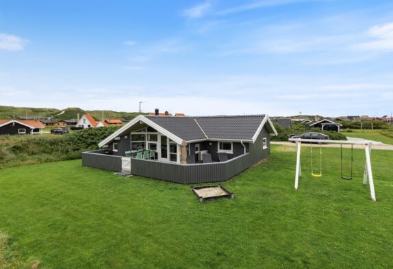 Sommerhus velegnet til børnefamilier tæt på havet