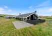 Charmerende sommerhus med lukket terrasse og hund tilladt (billede 1)