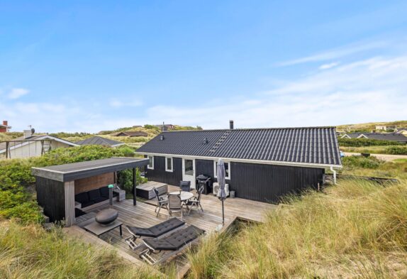 Feriehus med lukket terrasse og god beliggenhed
