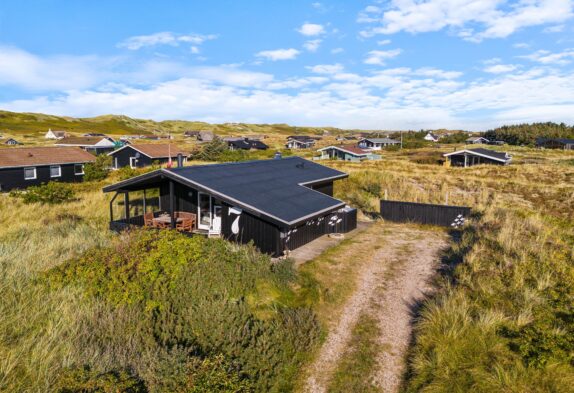 Gemütliches Ferienhaus in Årgab – nur 250 m zum Strand