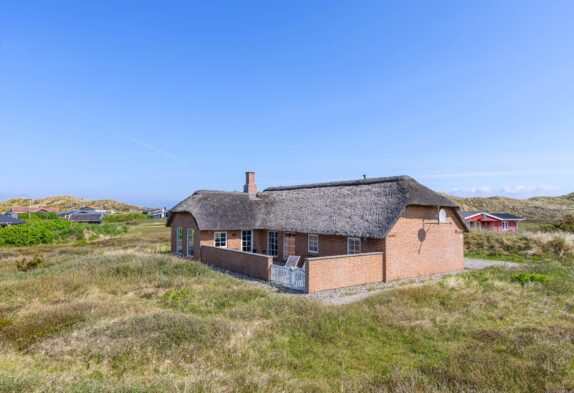 Strandnahes Luxusferienhaus mit Reetdach