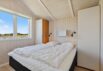 Strandnahes Ferienhaus mit Sauna und Whirlpool in Årgab (Bild  10)