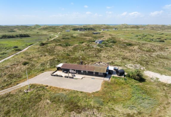 Charmantes Ferienhaus mit Badetonne nahe Hvide Sande