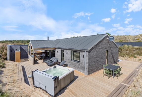 Perfektes Ferienhaus mit Sauna, Kamin & Whirlpool – Nr. Lyngvig