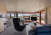 Dejligt sommerhus med brændeovn og stor træterrasse (billede 2)