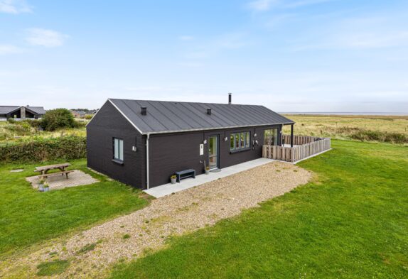 Gemütliches Ferienhaus mit Whirlpool, nah am Fjord