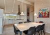 Hus med lukket terrasse, carport og flot brændeovn (billede 9)