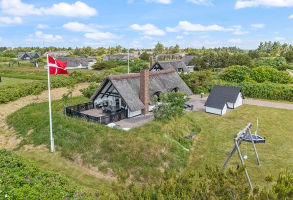 Gemütliches Ferienhaus mit geschlossener Terrasse in Klegod