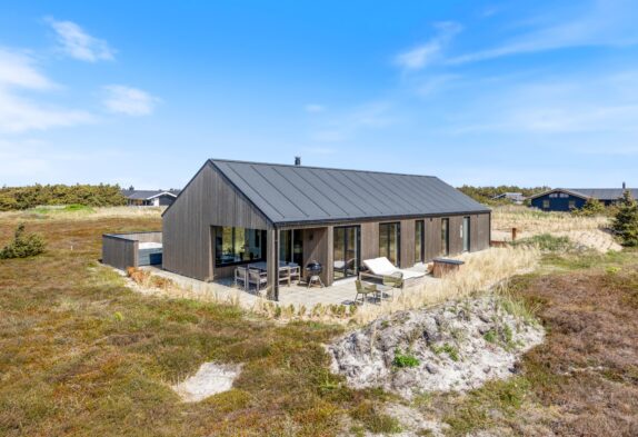Modernes Ferienhaus mit Außen-Whirlpool