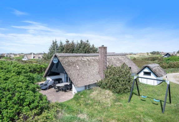 Reetgedecktes klassisches Ferienhaus nah der Nordsee