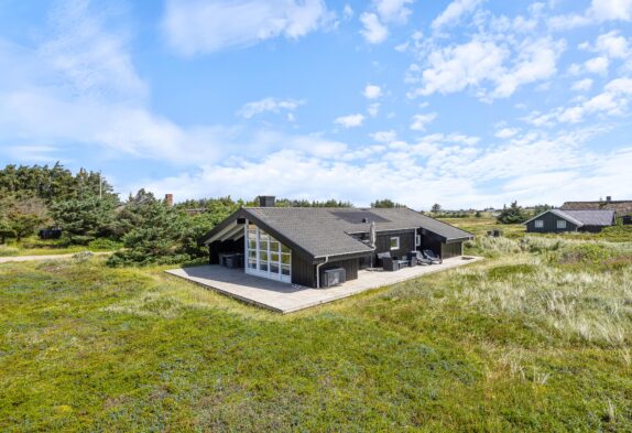 Feriehus med spa og sauna på en smuk naturgrund