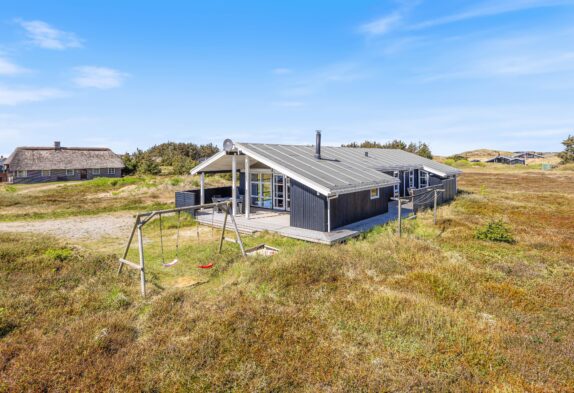 Hyggeligt sommerhus i Klegod med sauna og brændeovn