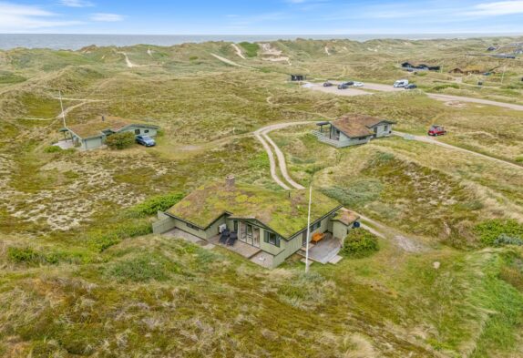 Strandnahes Ferienhaus mit Wintergarten in Houvig