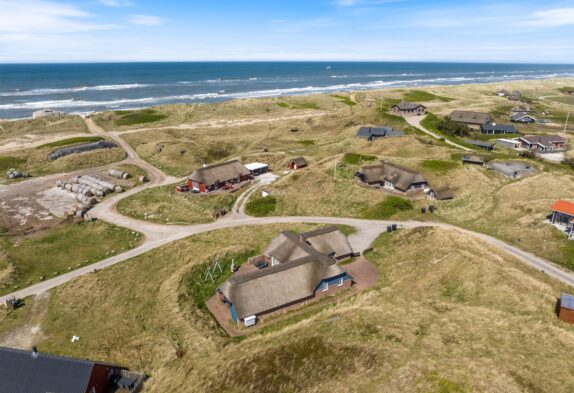 Poolhaus mit Whirlpool, Sauna und Holzofen nah am Strand