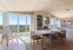 Sommerhus med panoramaudsigt, renoveret i 2020, 350 meter fra stranden (billede 9)