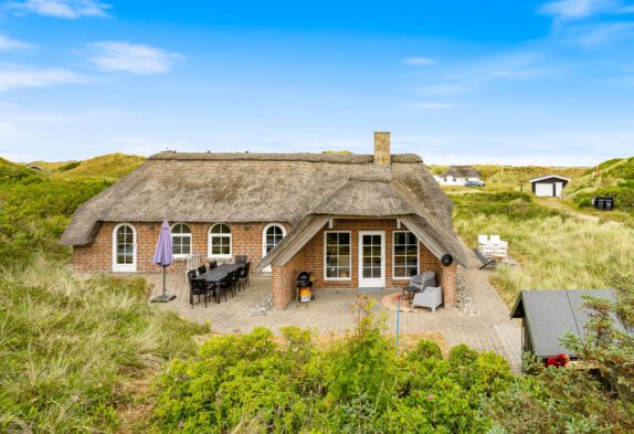Gemütliches Ferienhaus mit Holzofen im naturschönen Houvig