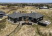 Spannend gestaltetes Ferienhaus mit Panoramablick und Sauna (Bild  1)