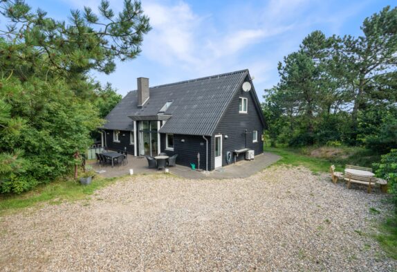Schönes Ferienhaus mit Whirlpool, Sauna und viel Platz