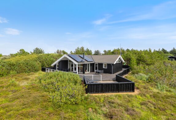 Schicken Ferienhaus auf ruhigem Naturgrundstück