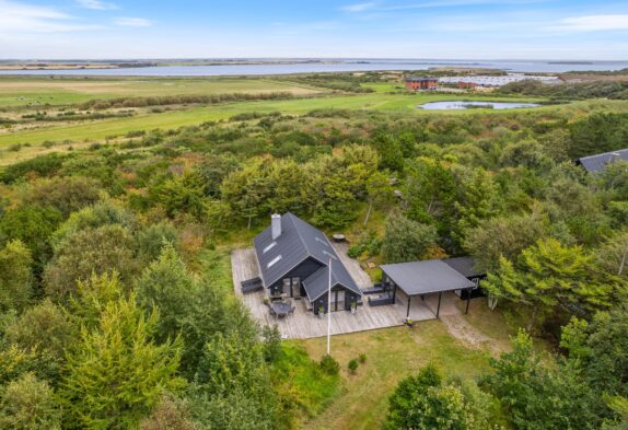 Helles Ferienhaus in schönster Natur für 6 Personen und 1 Hund