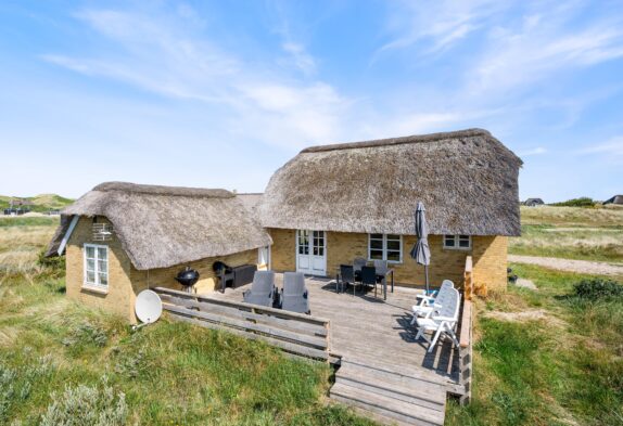 Reetgedecktes Ferienhaus mit Sauna und Whirlpool
